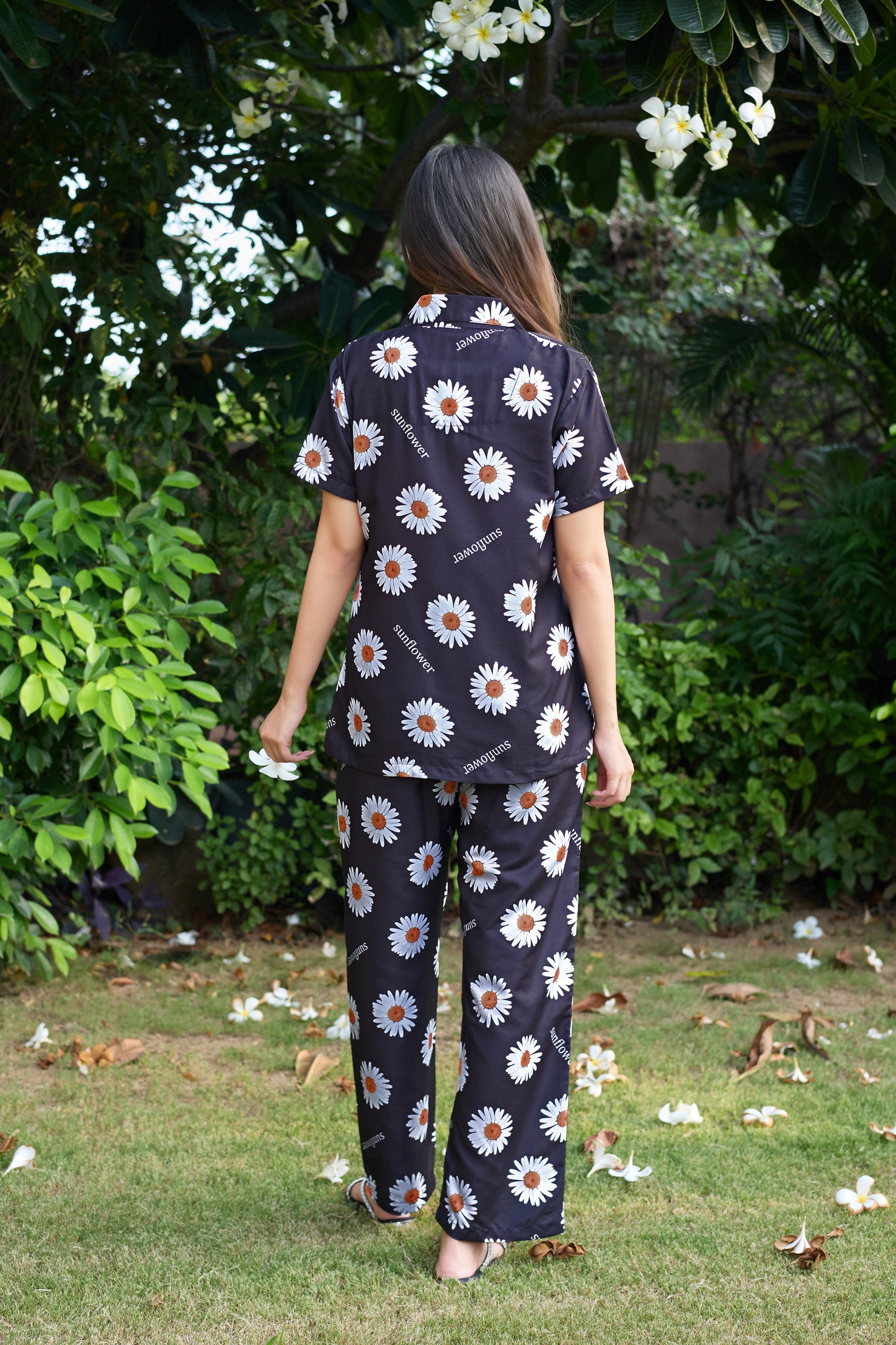 Black Daisy Print Women’s Nightwear PJ Set