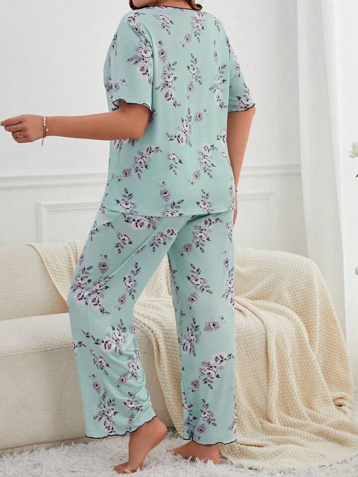 Plus Size Women Solid Color Crew Neck Short Sleeve Shirt And Floral Print Pants Casual Pajama Set