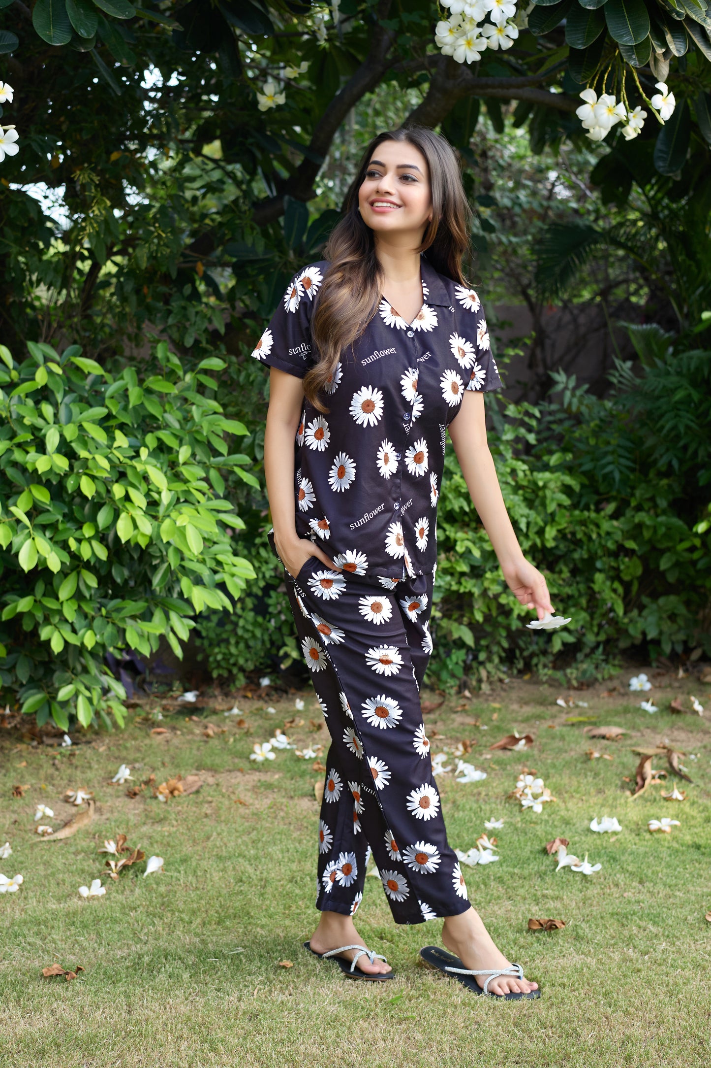 Black Daisy Print Women’s Nightwear PJ Set