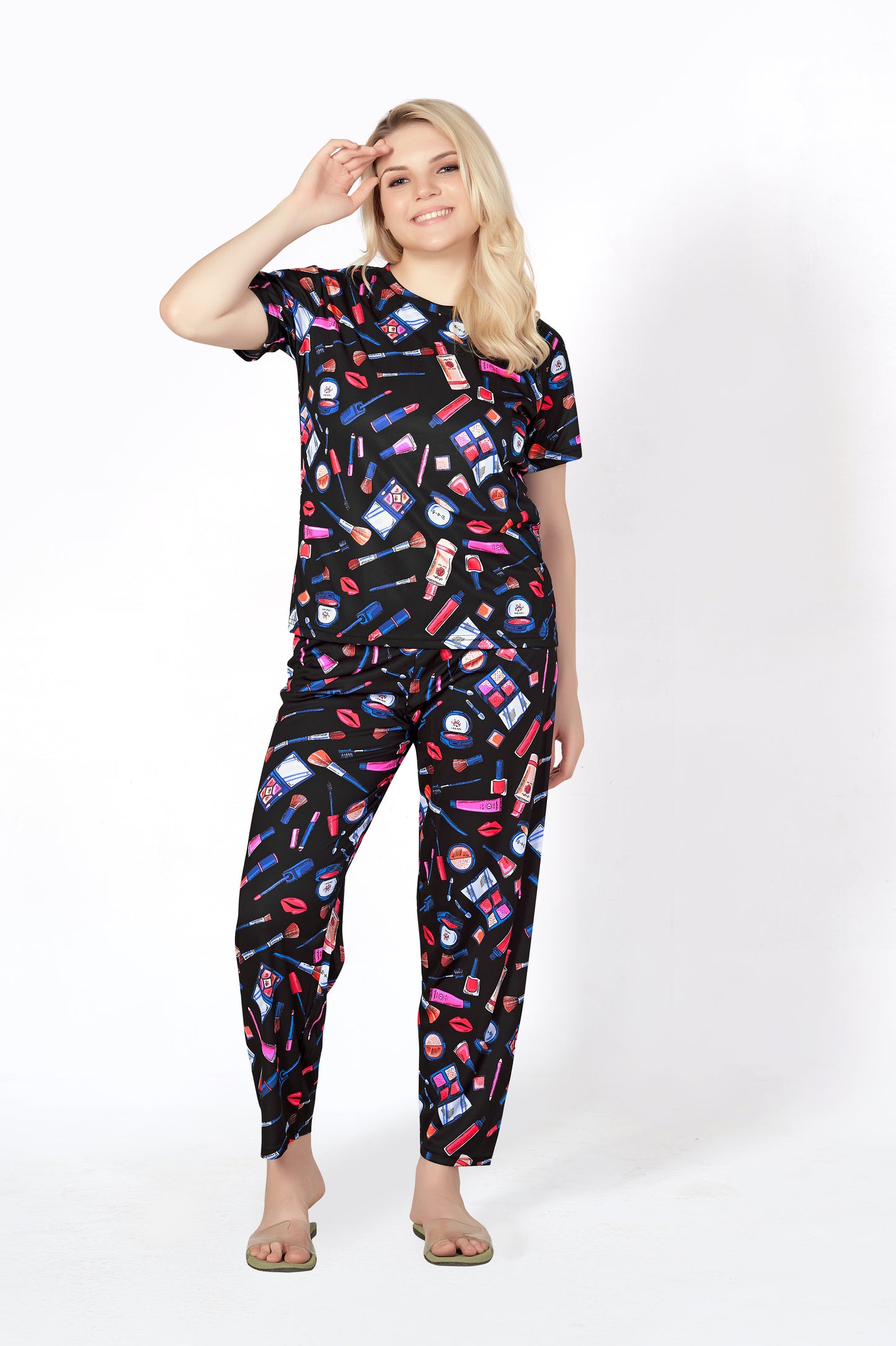Makuap-Kit Print T-shirt And Long Pajama Set