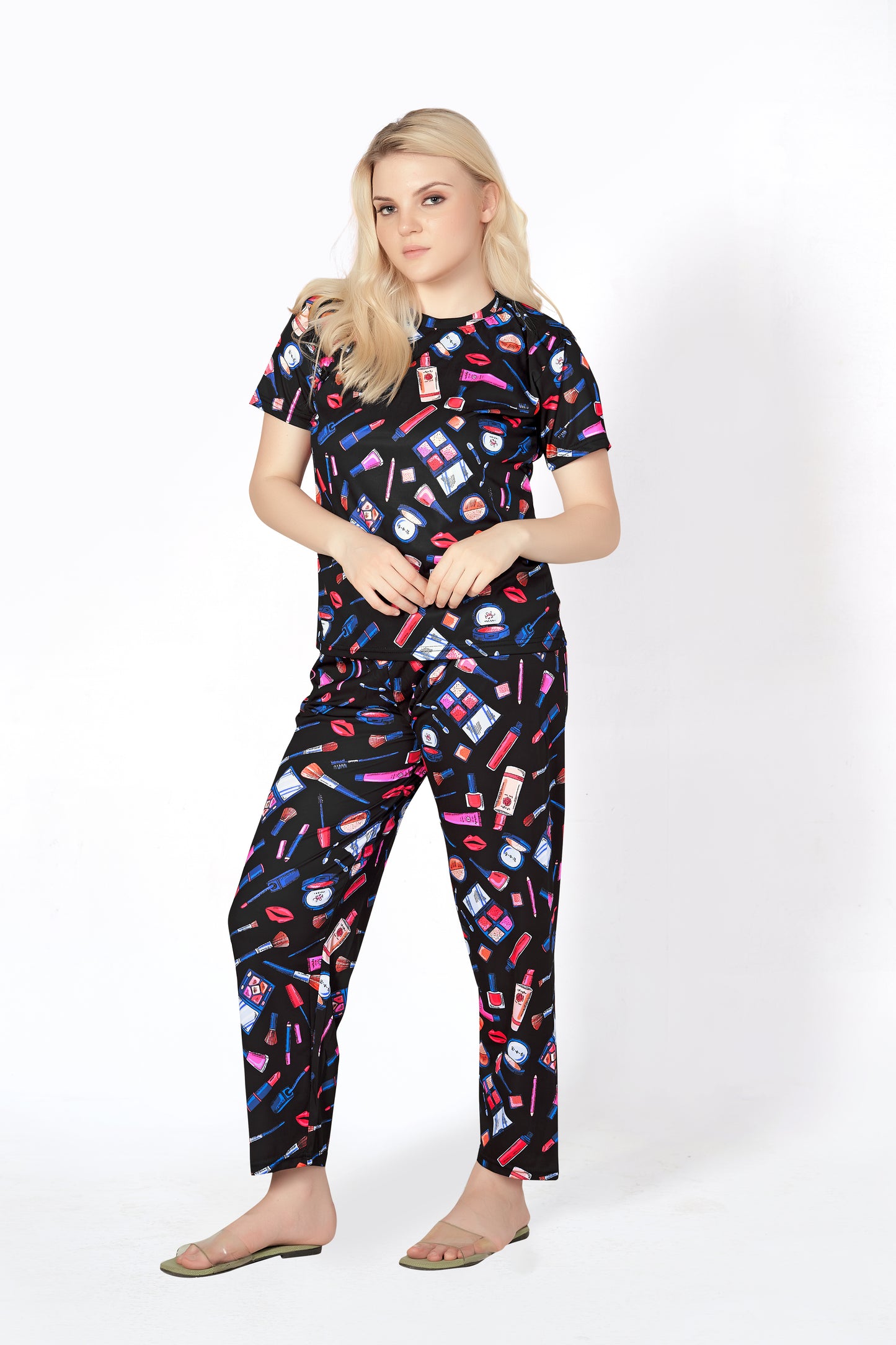 Makuap-Kit Print T-shirt And Long Pajama Set